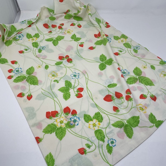 Other - - Cannon Monticello Pillowcase Strawberry Fruit Vine